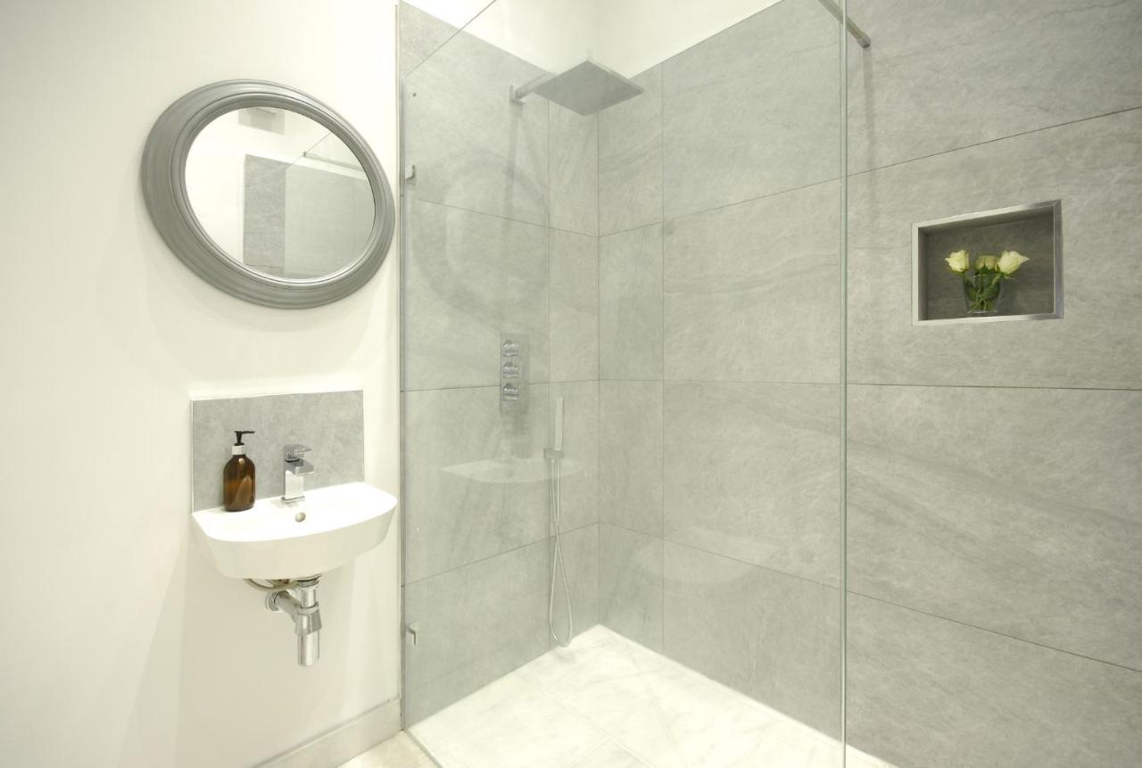 Topside House - Beautiful 7 Bedroom House With Hottub Wifi And Parking Near Bath Wells Frome Oakhill المظهر الخارجي الصورة