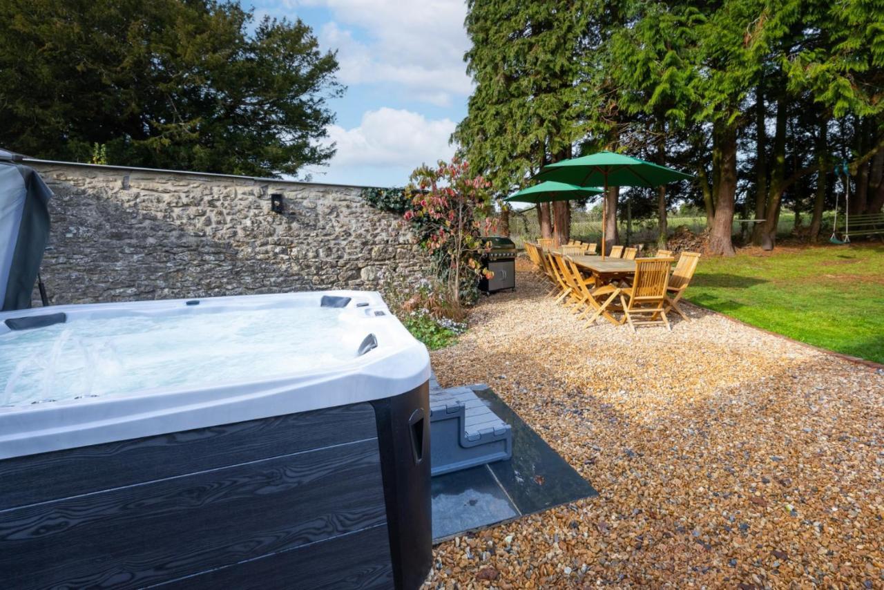 Topside House - Beautiful 7 Bedroom House With Hottub Wifi And Parking Near Bath Wells Frome Oakhill المظهر الخارجي الصورة
