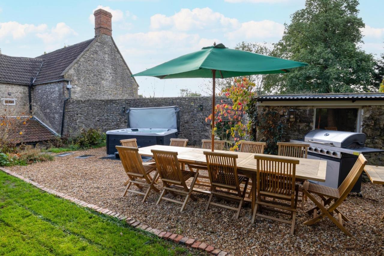 Topside House - Beautiful 7 Bedroom House With Hottub Wifi And Parking Near Bath Wells Frome Oakhill المظهر الخارجي الصورة