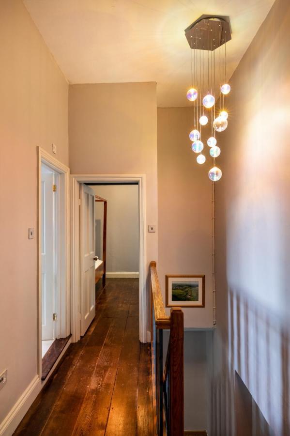 Topside House - Beautiful 7 Bedroom House With Hottub Wifi And Parking Near Bath Wells Frome Oakhill المظهر الخارجي الصورة